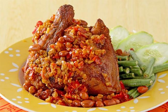 Cobain Resep Sederhana yang Bikin Kenyang! Begini Resep Ayam Gepuk Rumahan