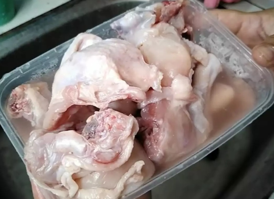 Hanya Menggunakan Bumbu Dapur Satu Ini, Bau Amis Pada Ayam Auto Kabur Caranya Baca Disini