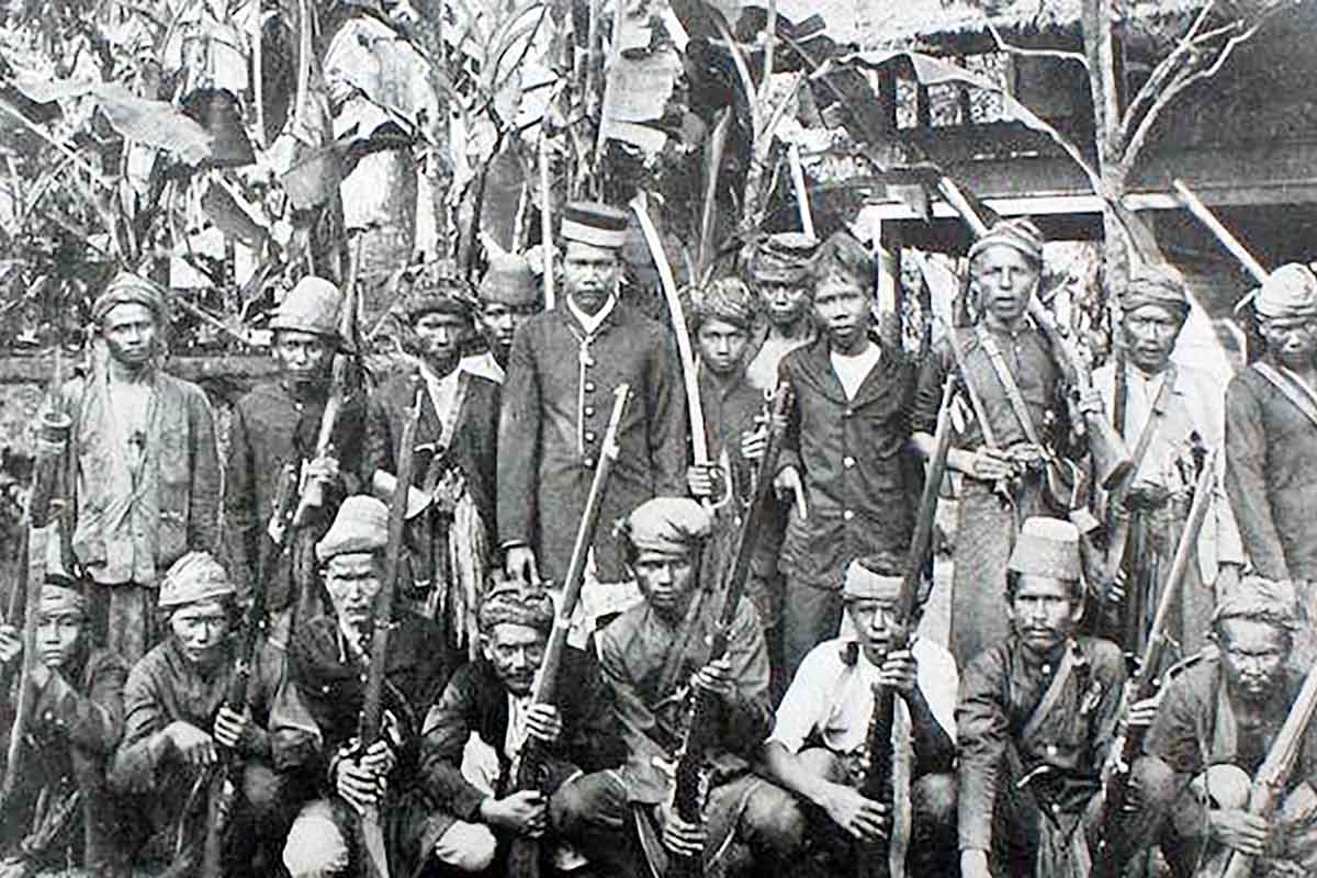 10 Senjata Andalan Pahlawan Indonesia Melawan Penjajah, Bahkan Beberapa Diantaranya Dikenal Sakti