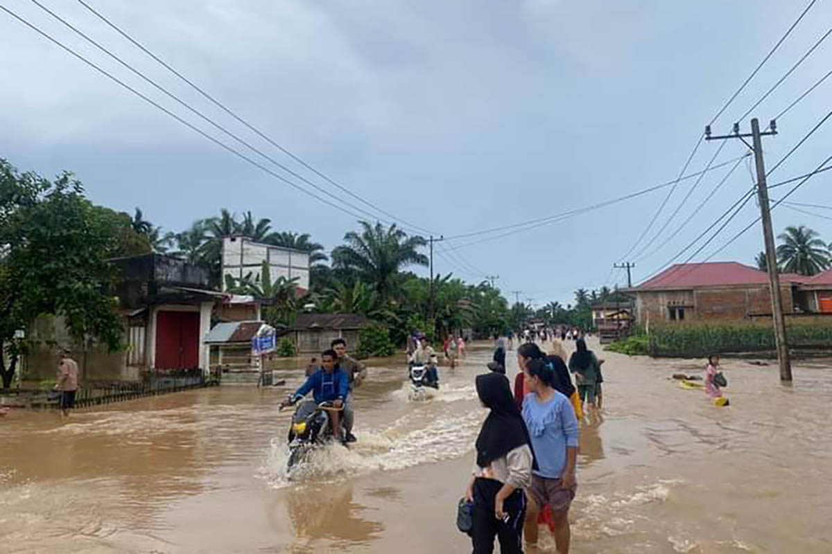 Kabar Banjir, Jalan Nasional di Nagari Tapan Pesisir Selatan Terendam