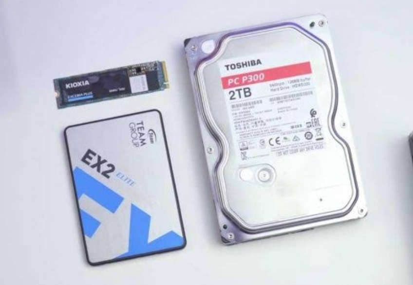 SSD vs HDD: Mana yang Lebih Baik untuk Penyimpanan Data Anda?