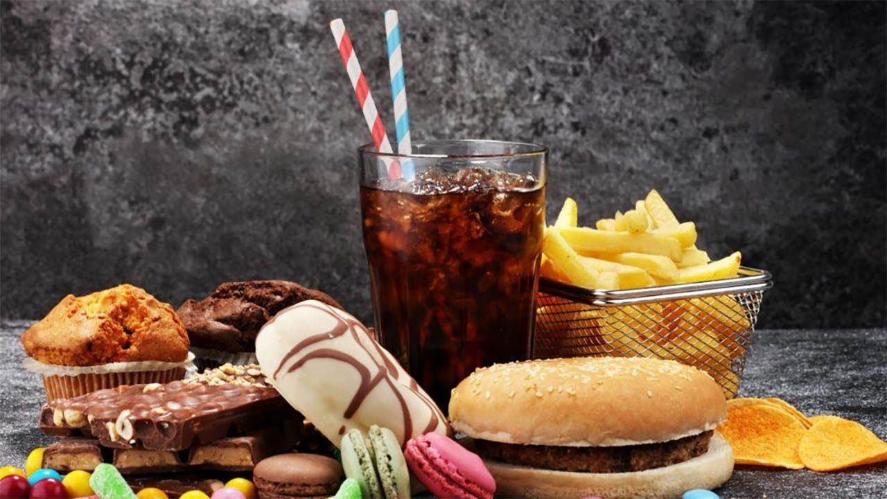 Jangan Tertipu! Mitos Olahraga Penangkal Junk Food: Hentikan Kebiasaan Buruk Makan Sembarangan