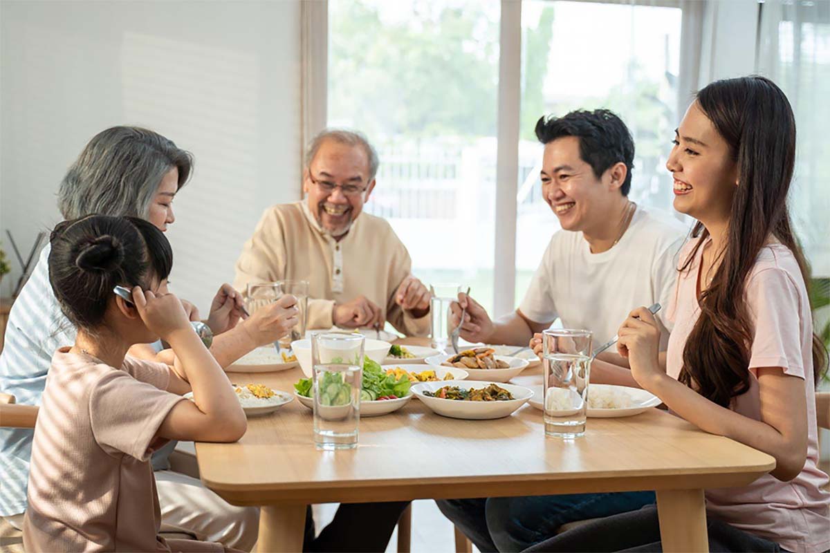 Etika Makan Bersama, Agar Tidak Merusak Suasana dan Memalukan