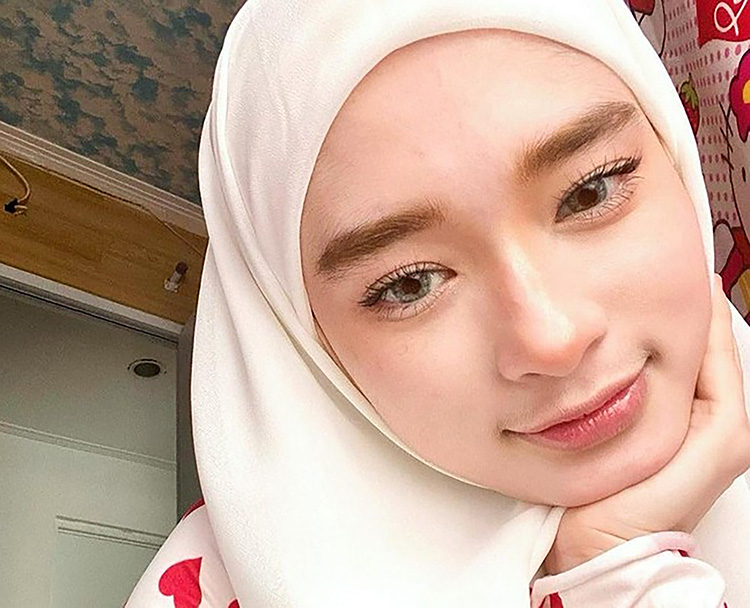 Live TikTok Disawer Rp 1 M, Inara Rusli Calon Janda Kaya Baru