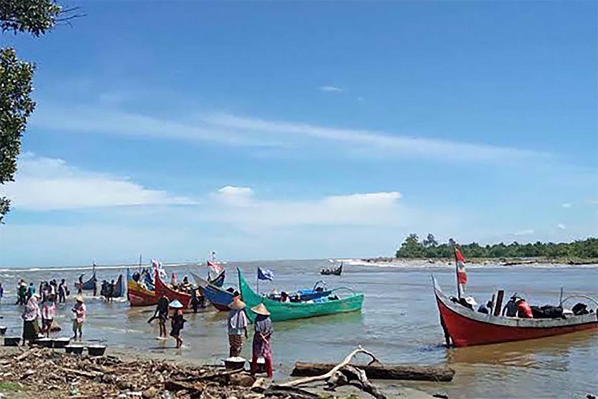 Stok Ikan di Mukomuko Minim, Dampak Gelombang Tinggi Nelayan Tidak Berani Melaut