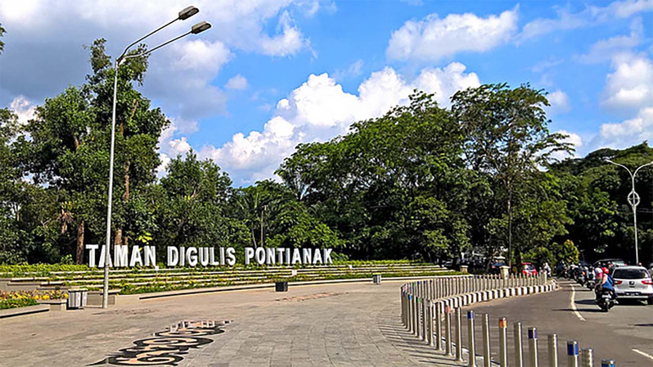 Wajib Singgah Jika Berkunjung ke Pontianak, Inilah Pesona Taman Digulis Pesona Kota Pontianak