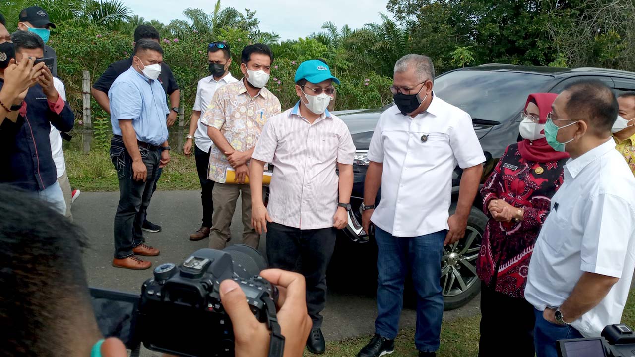 Deputi I Staf Kepresidenan Tinjau Jalan Inpres Usulan Pemkab Mukomuko, Termasuk Ruas Tanah Rekah – Setia Budi