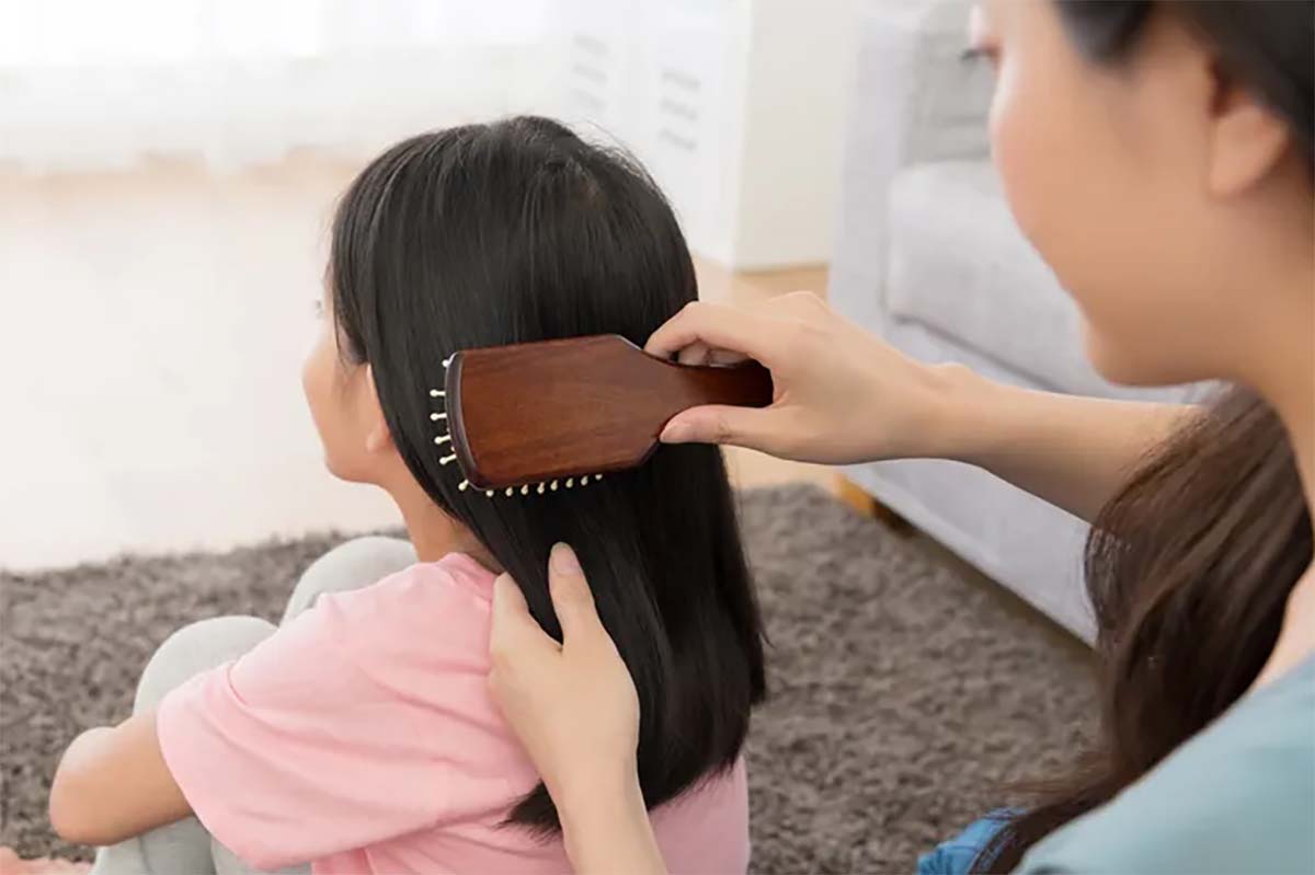 Tips Merawat dan Menjaga Kesehatan Rambut Anak untuk Menghilangkan Kutu 