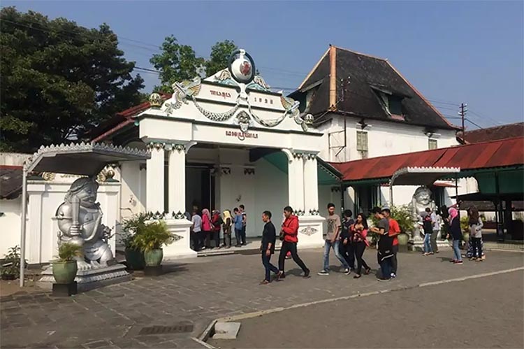 Destinasi Wisata Keraton Yogyakarta dan Sejarahnya 