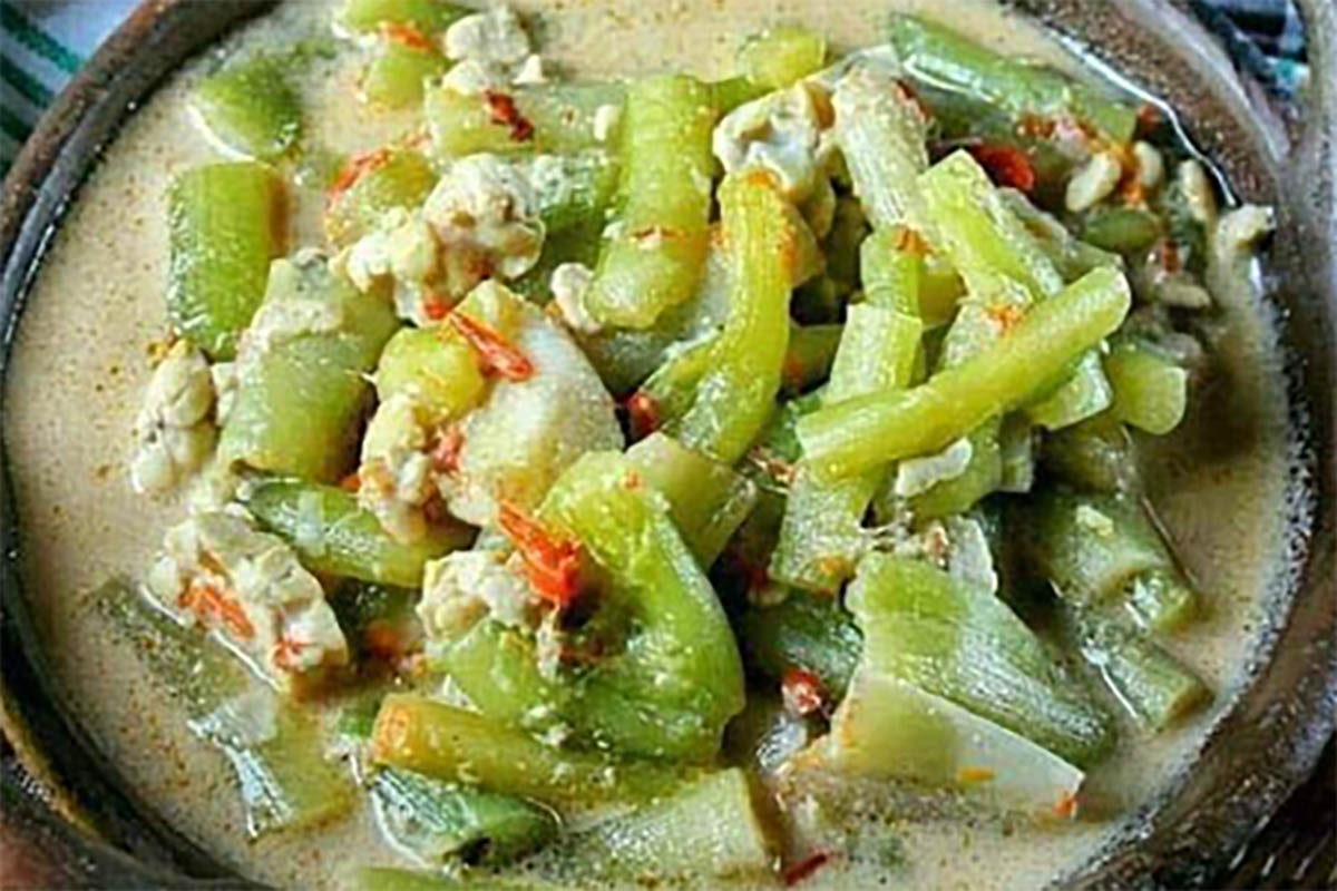 Uenaknya Pol! Ini Resep Jangan Lompong, Menu Sederhana Kuah Santan Gurih yang Bikin Ketagihan