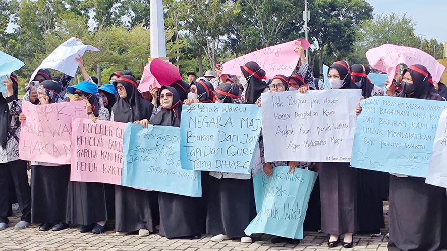 Pemerintah Pusat dan DPR RI Sepakat Seluruh Honorer Kode R Diangkat PPPK Full Time, Tapi...