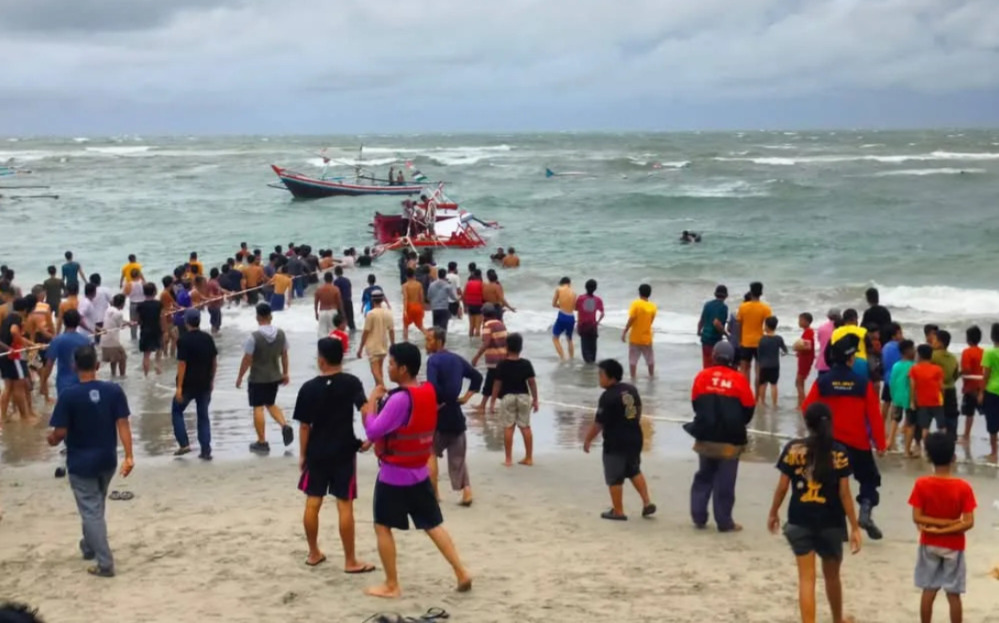 7 Meninggal, Seluruh Korban Kecelakaan Kapal Wisata di Bengkulu Dievakuasi