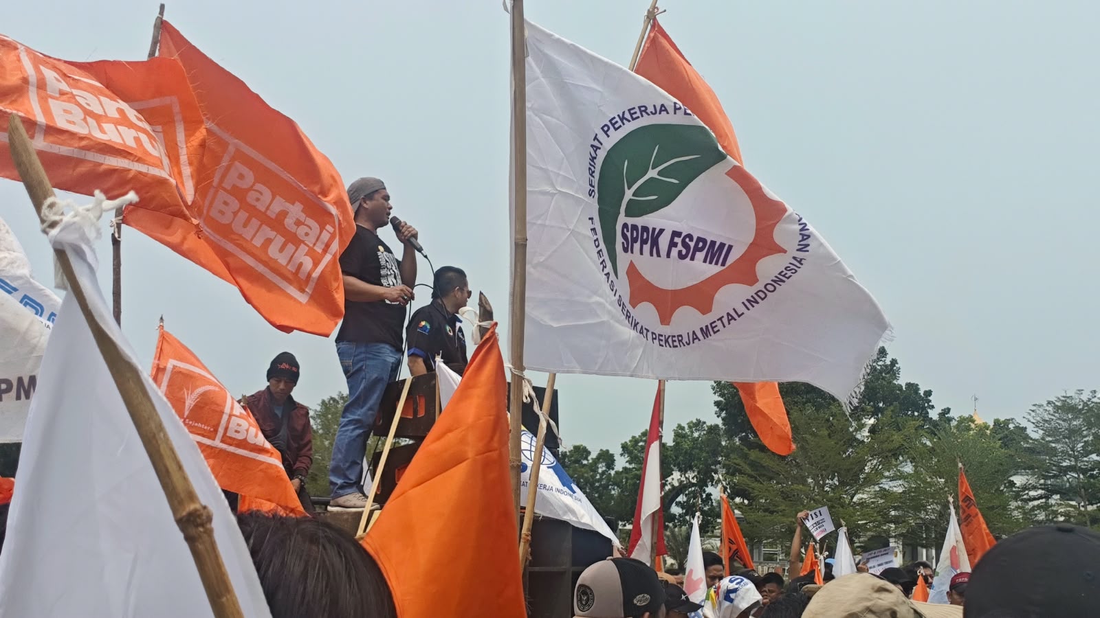 Gelar Aksi Demo, Buruh Mukomuko Tuding Pejabat Tidak Berkutik Di Hadapan Perusahaan