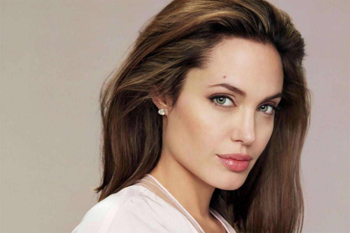 Rahasia Badan Ideal Ala Angelina Jolie, Makan Menu Makanan yang Bernutrisi dengan Mengonsumsi Serangga?