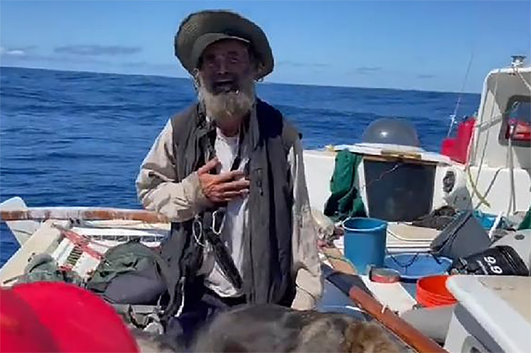 Berbulan-bulan di Laut, Laki-laki Australia dan Anjingnya Diselamatkan Kapal Meksiko