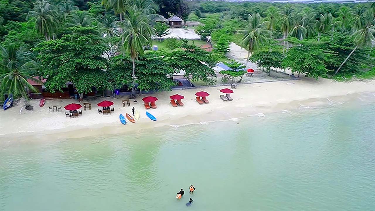 Pesona Alam Pulau Temajo di Kalimantan Barat yang Memanjakan Mata