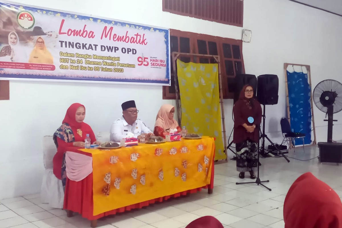 Mukomuko Bingkai HUT ke 24 DWP dengan Lomba Membatik, Sekaligus Perayaan Hari Ibu Sedunia 2023 