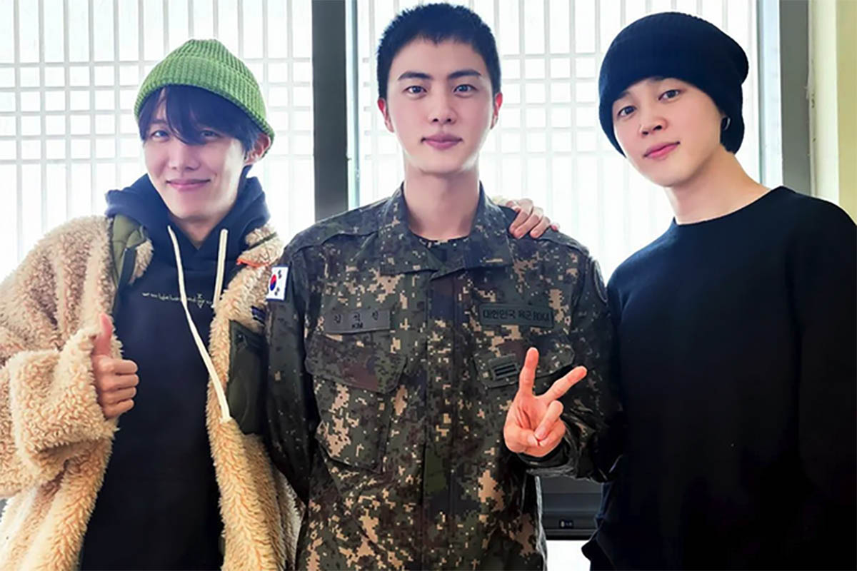 Bikin Melongo! Segini Penghasilan Member BTS Saat Menjadi Tentara