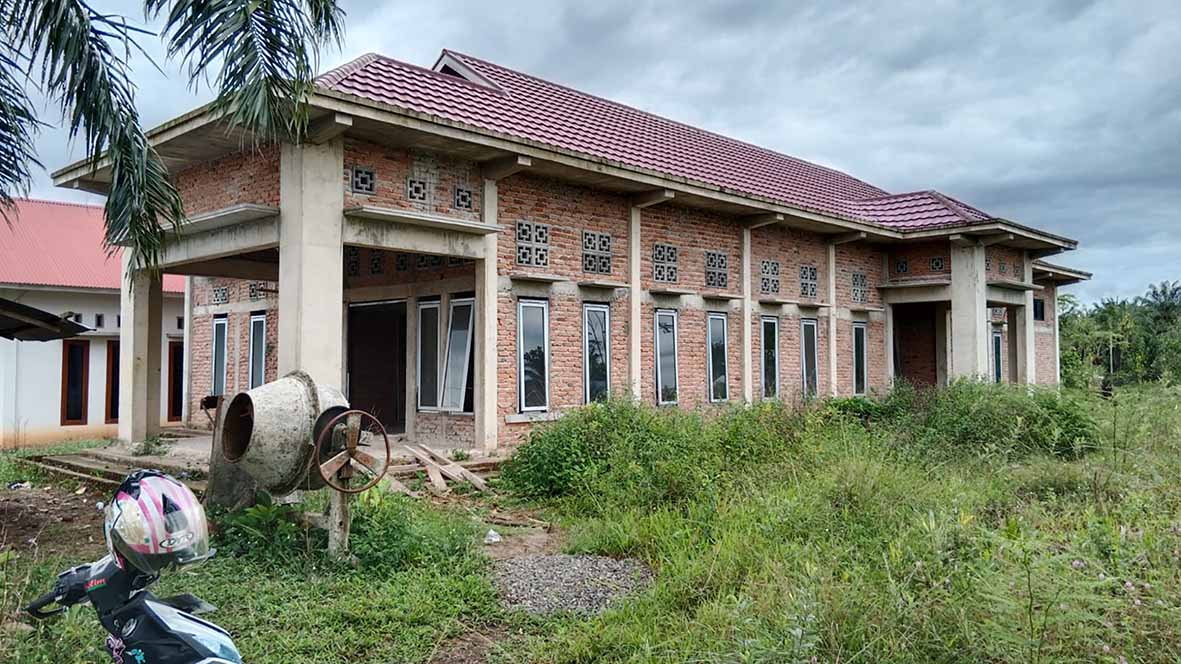 Diduga Mark Up, Gedung Serbaguna Arah Tiga Mangkrak