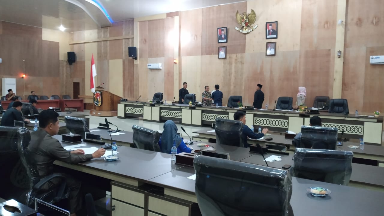 Bupati Sampaikan Nota Keuangan APBD-P Mukomuko 2022, Berkisar Rp 926 Miliar 