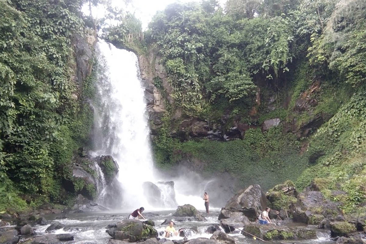 Butuh Tempat untuk Healing? Inilah Rekomendasi Wisata Air Terjun di Bengkulu Tengah