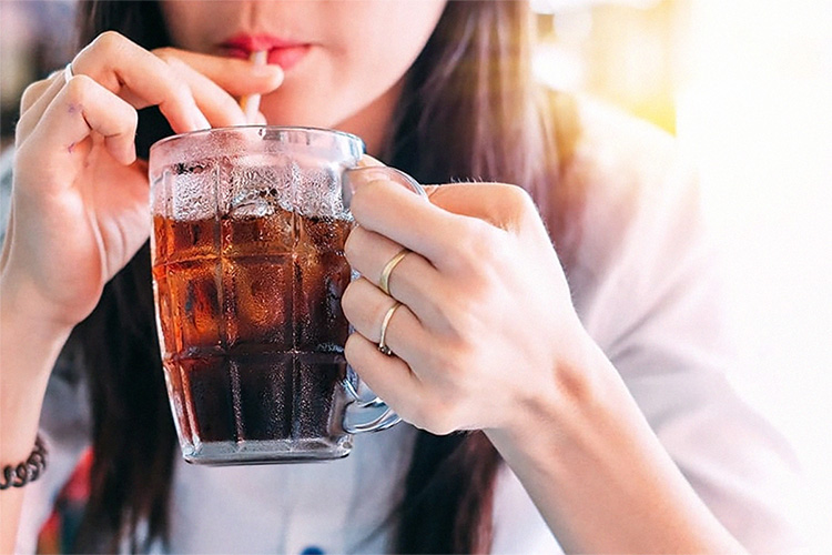 Bisa Bikin Perut Buncit, Hindari Makan Makanan dan Minuman Berikut