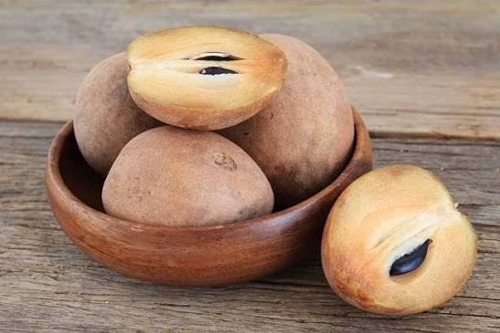 Mitos atau Fakta Makan Buah Sawo Bisa Terserang Malaria