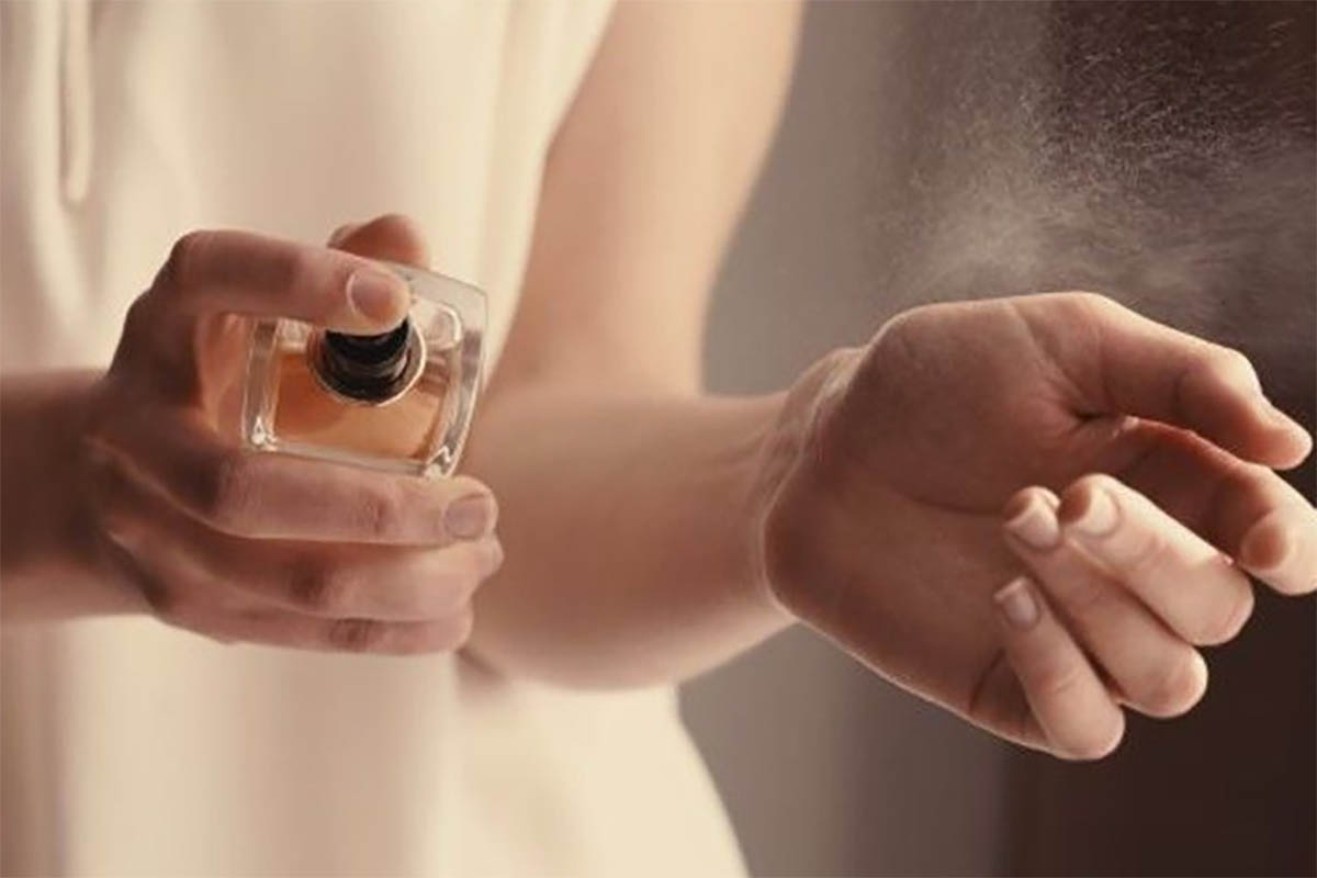 Jangan Sampai Salah, Begini Cara Menggunakan Parfum dengan Benar Agar Tahan Seharian