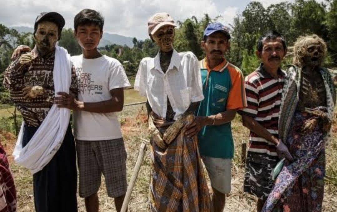 Tradisi Menyeramkan Suku - Suku di Indonesia, Bikin Merinding