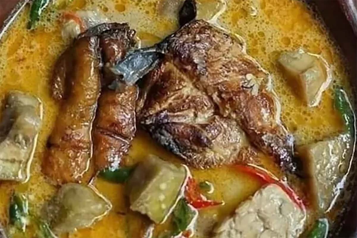 Masakan Rumahan yang Bikin Kalap, Ini dia Resep Jangan Terong Iwak Panggang dengan Kuah Santan yang Sedap