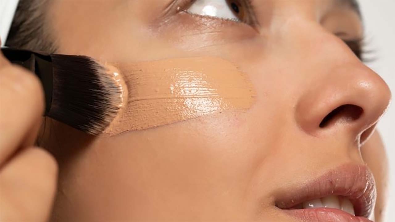 Masih Banyak yang Belum Tahu, Ini Perbedaan Cushion dan Foundation