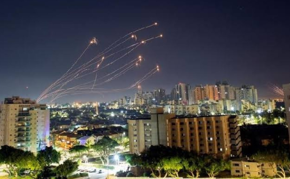 Harga Sekali Tembak Iron Dome Israel Bisa Bikin Jalan Mulus dan Bangun Gedung Bertingkat