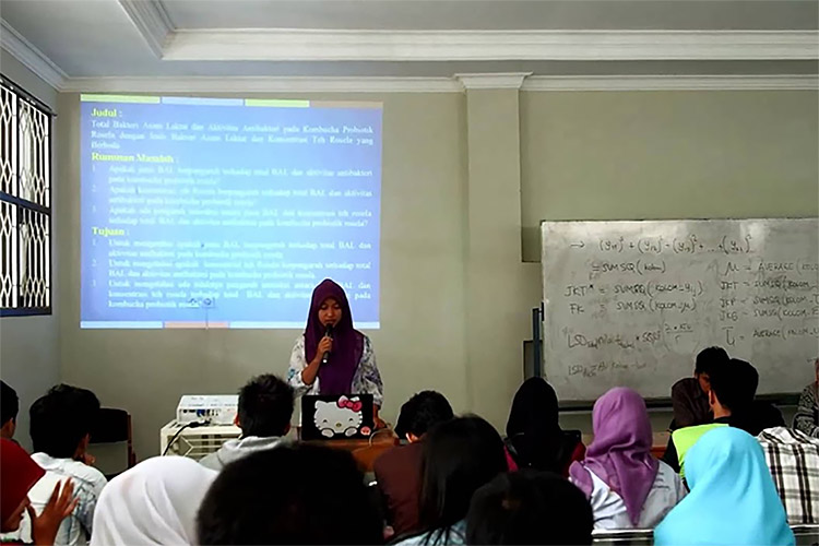 Mahasiswa Wajib Tahu! Ini Dia Tips Lancar Presentasi Anti Gugup