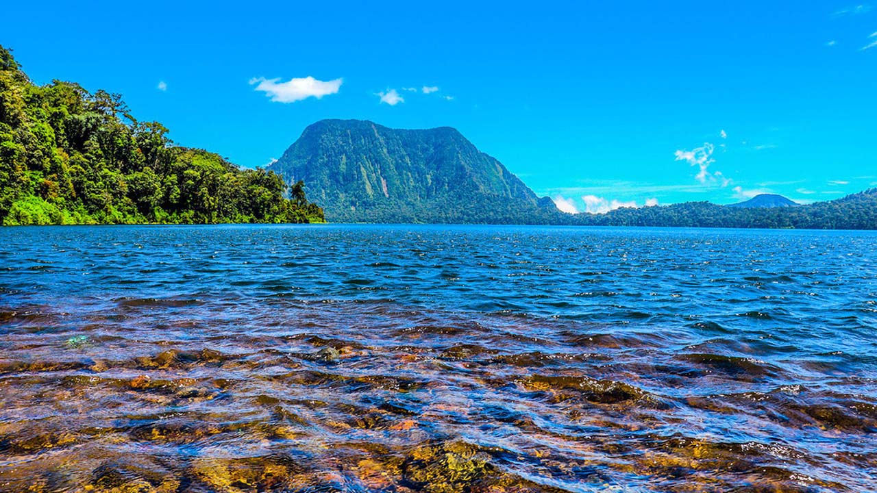 Menakjubkan dan Memukau! Mari Melirik Keindahan Alam Wisata Danau Gunung Tujuh