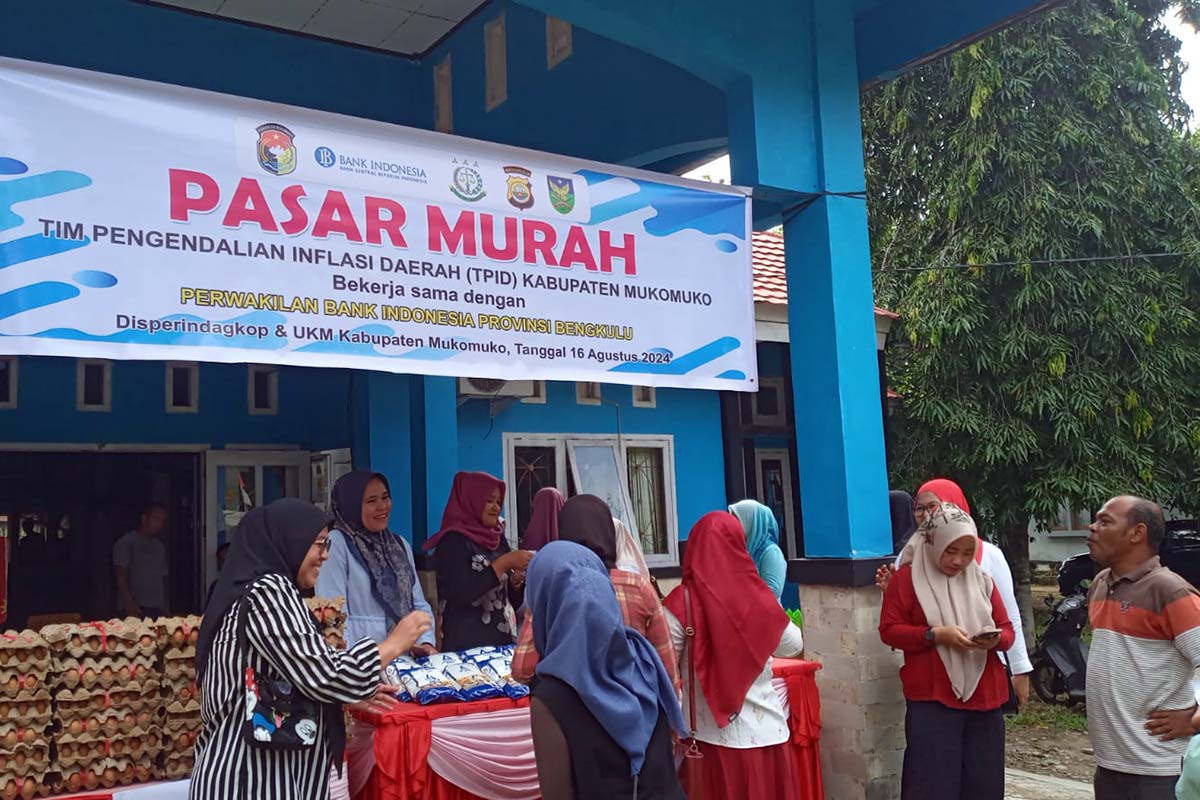 Disperindagkop dan UKM Mukomuko Gelar Pasar Murah Gebyar Kemerdekaan