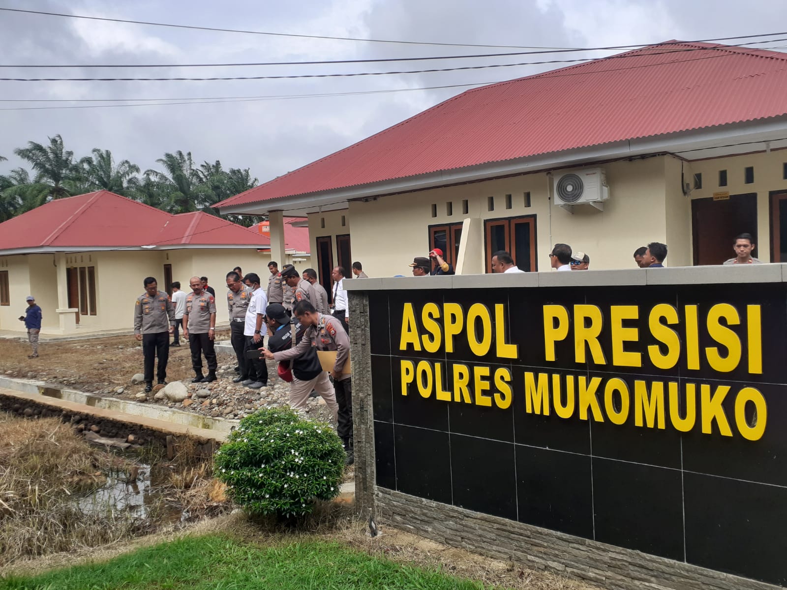 Kapolda Bengkulu Resmikan Asrama Polisi di Mukomuko