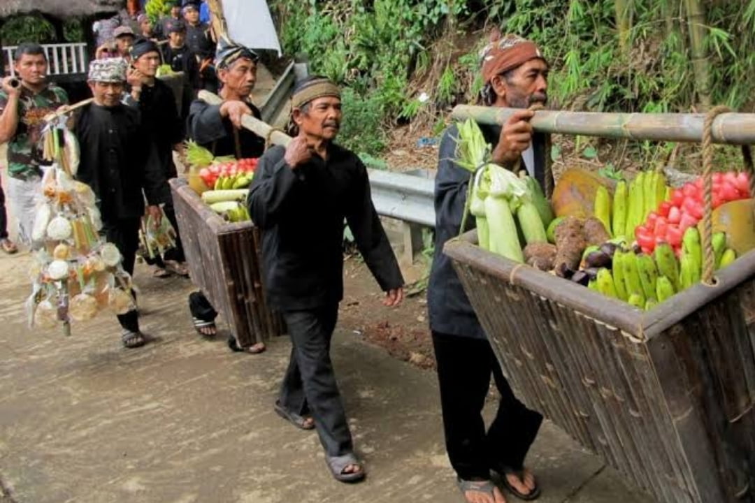 Warga Kampung Cireundeu Bertahan Hidup Tanpa Makan Nasi Sejak 1918, Begini Caranya Bertahan
