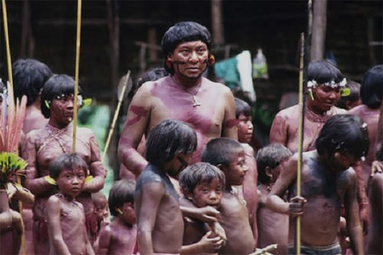 9 Suku Berbahaya di Dunia, Satu ada di Indonesia, Praktek Kanibal hingga Suka Perkosa Wanita