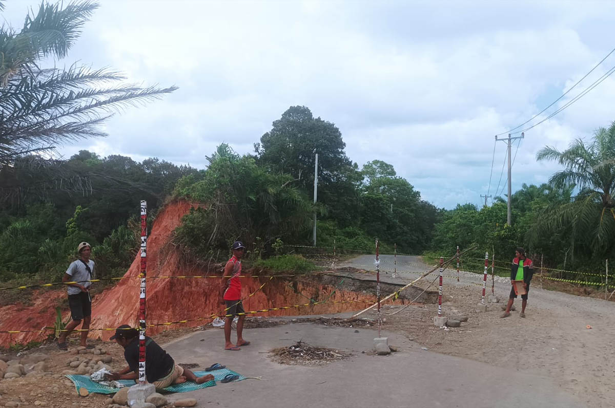 35 Km Jalan Nasional Dihindari, Terkikis Erosi Hingga Matikan Usaha Warga, Ini Kondisinya