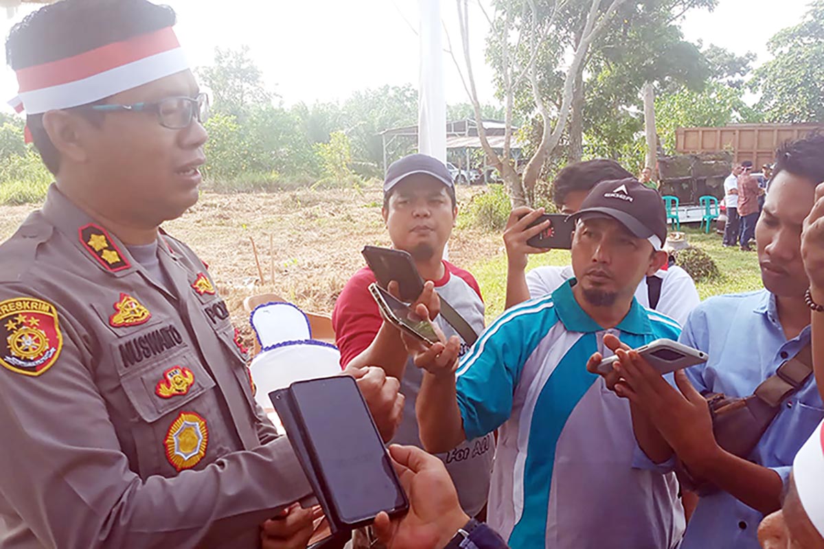 Polres Mukomuko Uji Coba Budidaya Bawang Merah di Lahan Gambut