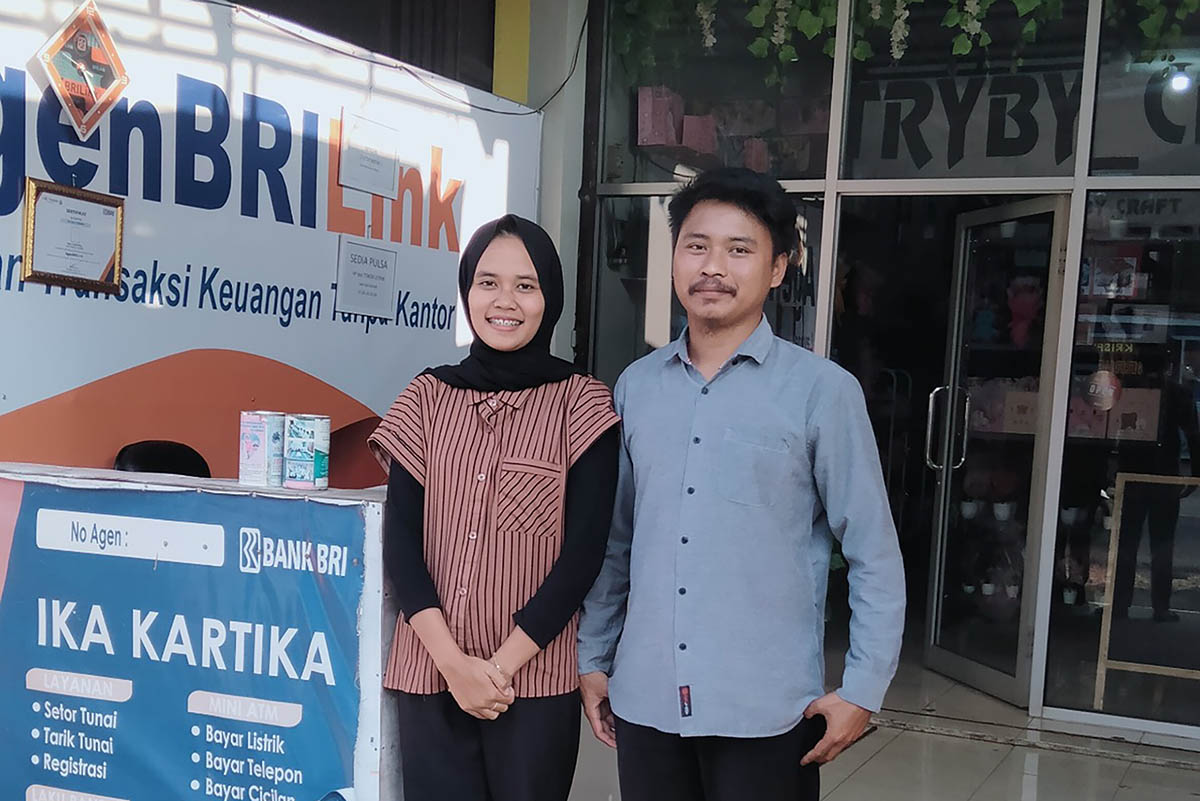 Sukses Jadi AgenBRILink, Ibu Muda Asal Ciamis Angkat Ekonomi Keluarga