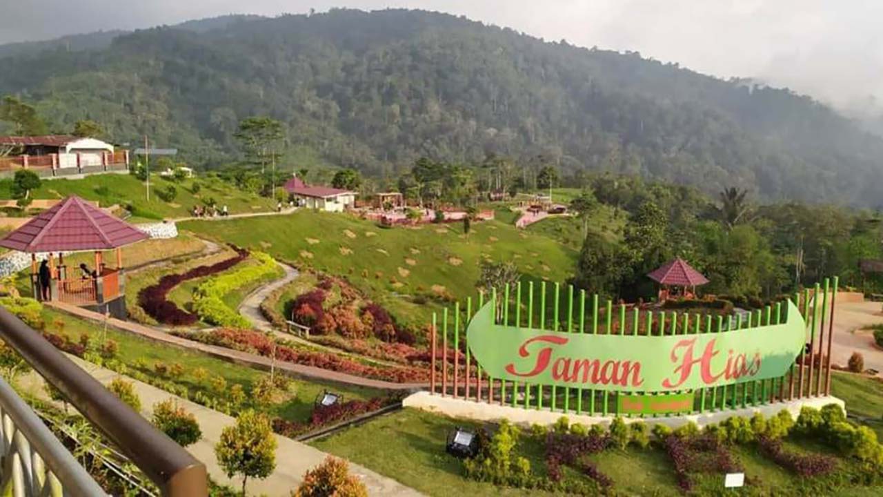 Nikmati Libur Akhir Pekan dengan Berlibur ke Kebun Raya Liwa di Lampung