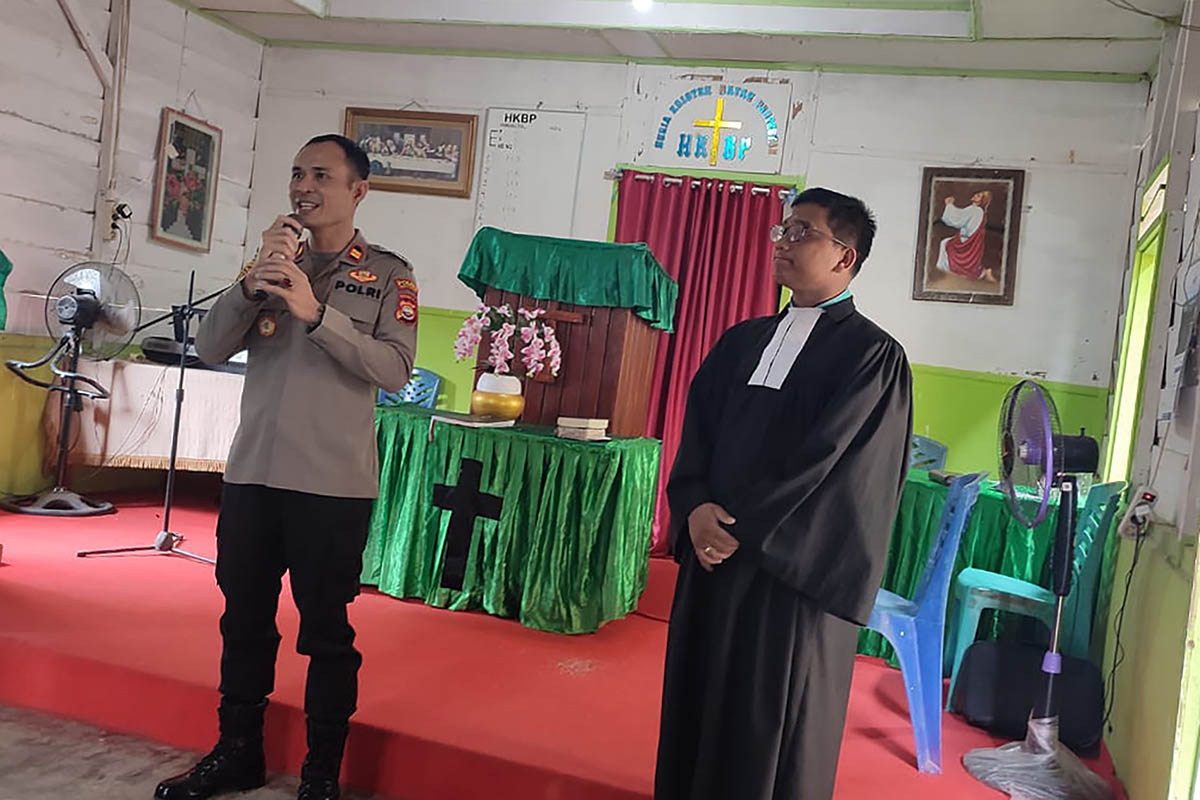 Tingkatkan Kamtibmas, Kapolsek Lubuk Pinang Gelar Minggu Kasih di Gereja