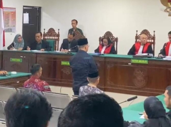 Tok! Mantan Gubernur Bengkulu Rohidin 10 Tahun Penjara dan Uang Pengganti Puluhan Miliar