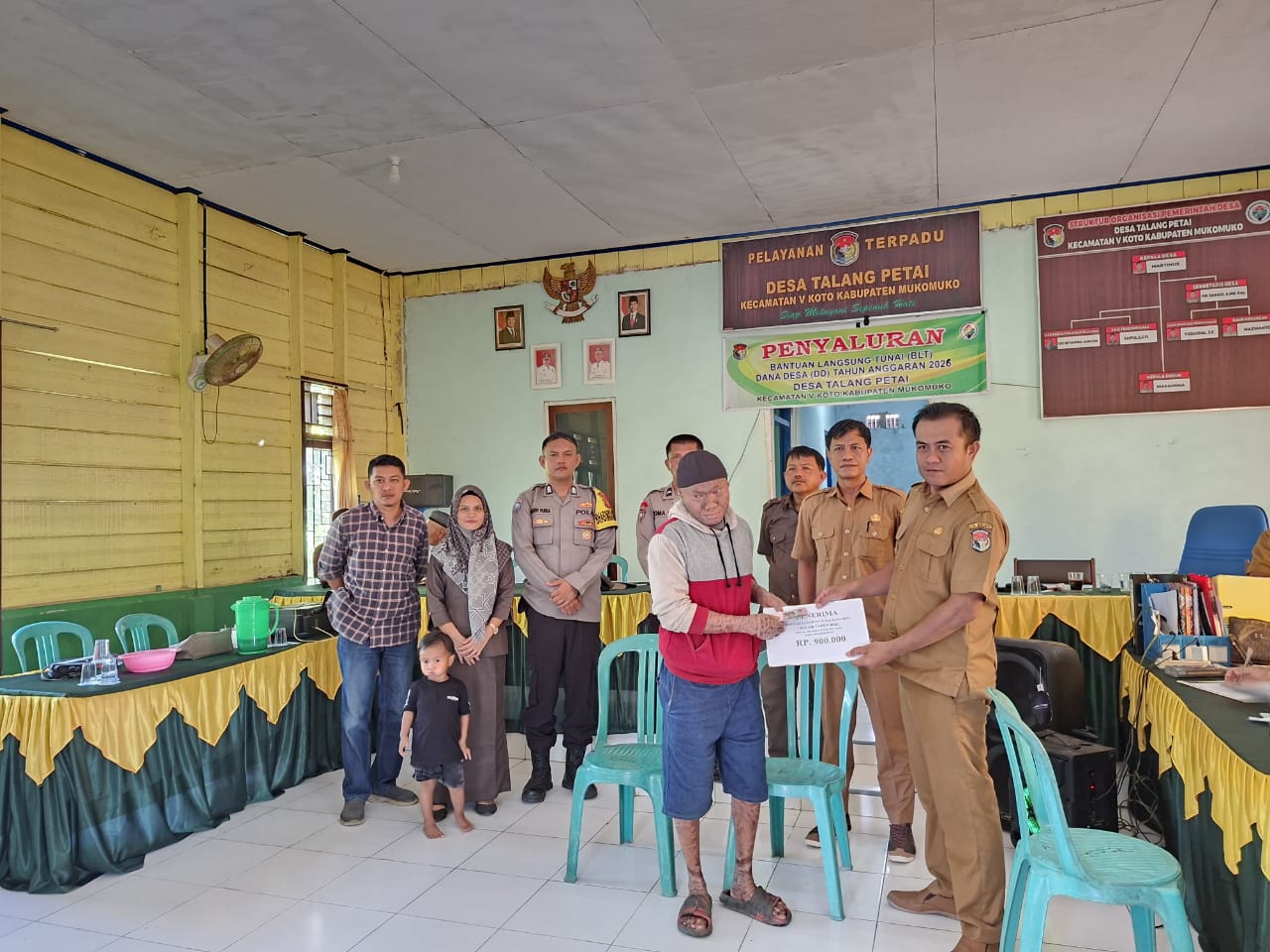 KPM di Talang Petai Terima Penyaluran BLT-DD Tahap I, Segini Nominalnya