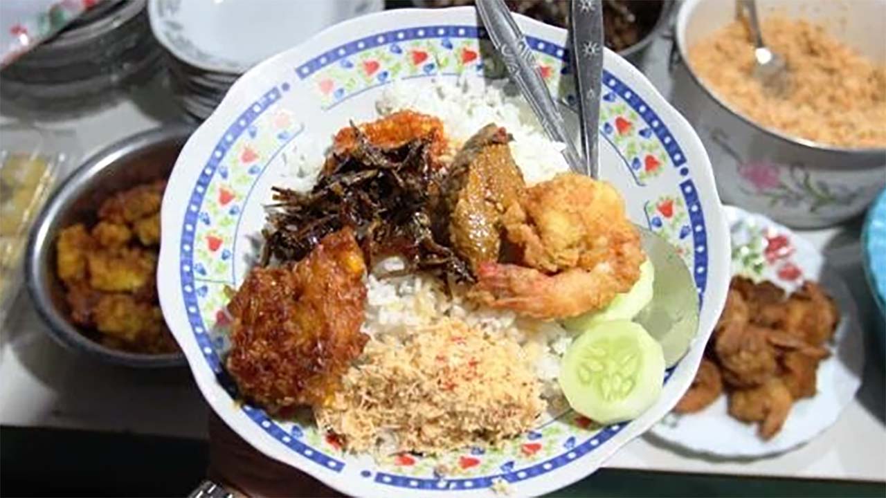 Resep Nasi Kelapa, Makanan Khas Ambon Satu Ini Wajib Dicoba di Rumah! 