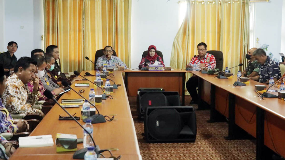 Di Mukomuko, Kawasan Eks Markas Khilafatul Muslimin Sasaran Gerakan Pembagian 10 Juta Bendera Merah Putih 