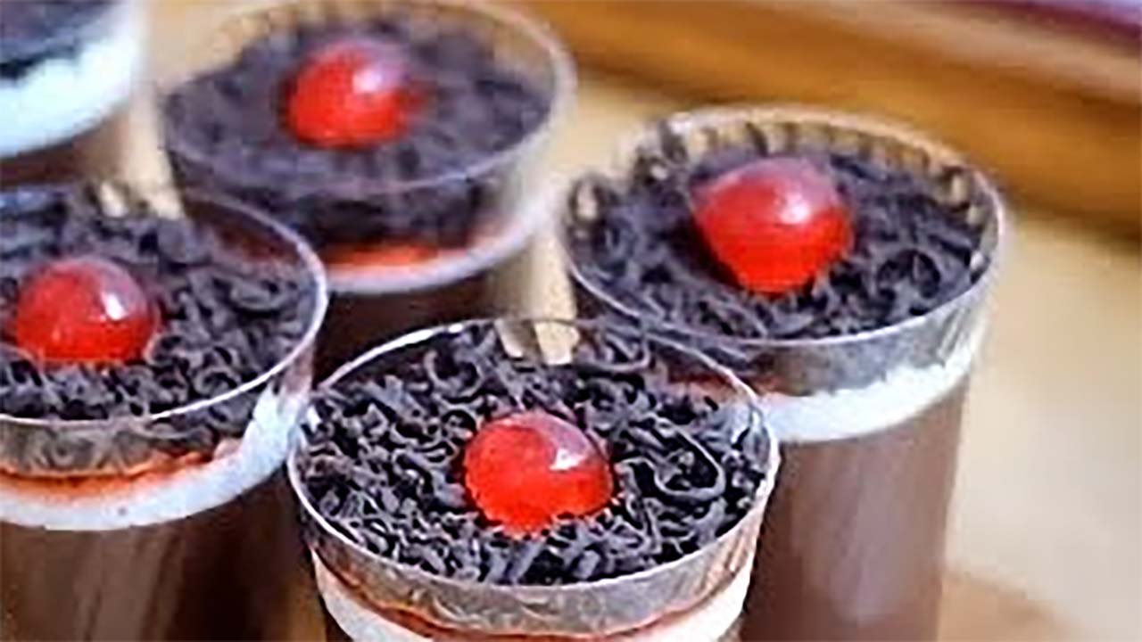 Resep dan Cara Sederhana Membuat Puding Black Forest yang Lembut dan Nikmat