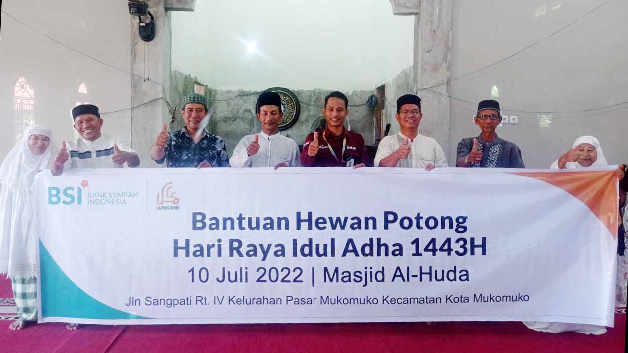 Bank Syariah Indonesia Ipuh Mukomuko Salurkan Hewan Kurban 