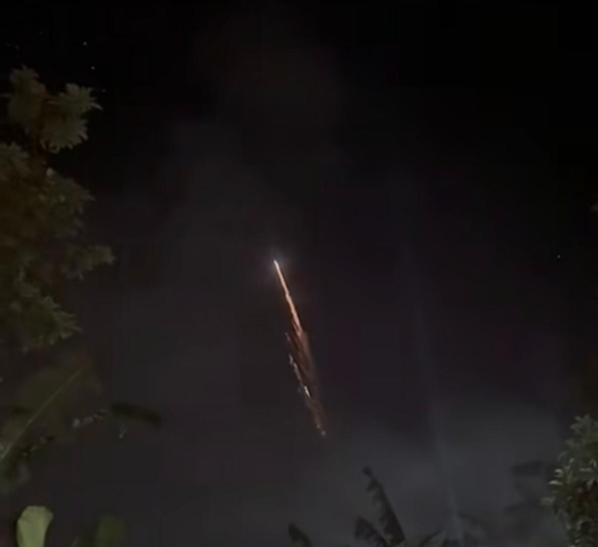Disangka Rudal, Cahaya Yang Melintas Di Langit Adalah Sampah Antariksa